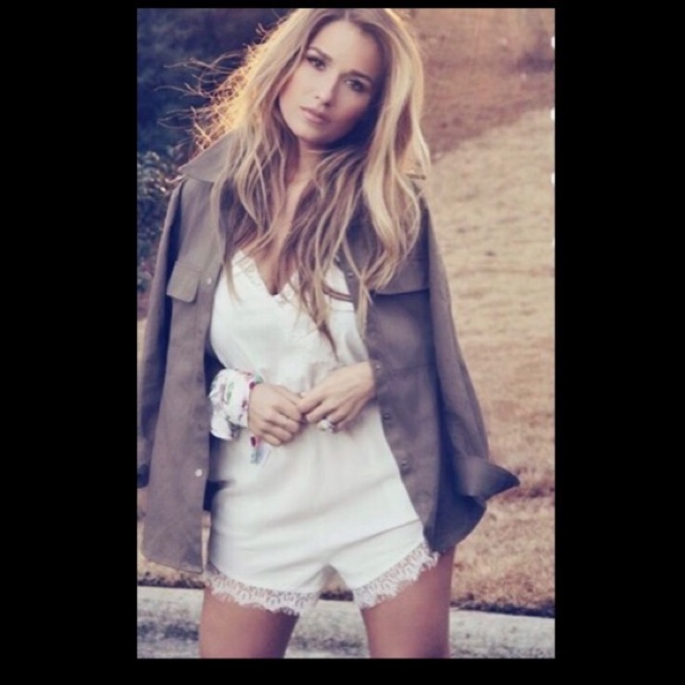 Kittenish by Jessie James Decker. ❤️